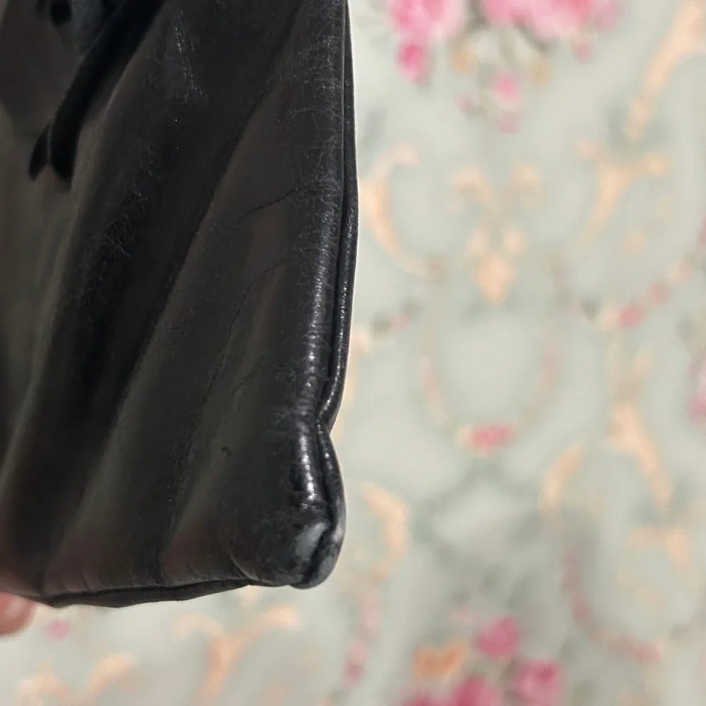 Jasmine this leather